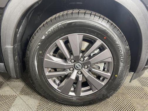 2023 Nissan Pathfinder S 4WD