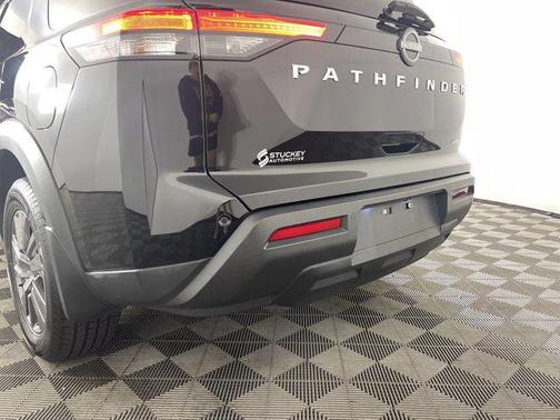 2023 Nissan Pathfinder S 4WD
