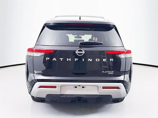 Super Black 2022 Nissan Pathfinder Platinum 4WD