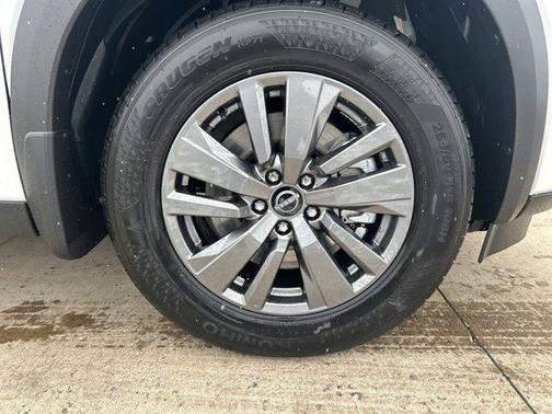 2025 Nissan Pathfinder SV 4WD