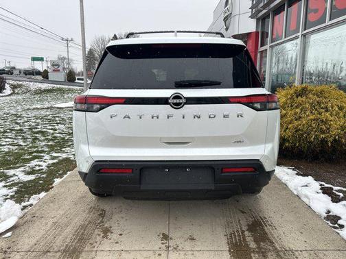 2025 Nissan Pathfinder SV 4WD