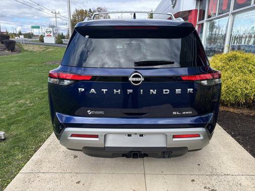 2025 Nissan Pathfinder SL 4WD