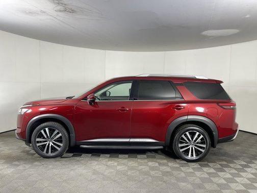 2023 Nissan Pathfinder Platinum 4WD
