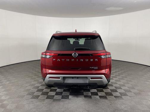 2023 Nissan Pathfinder Platinum 4WD