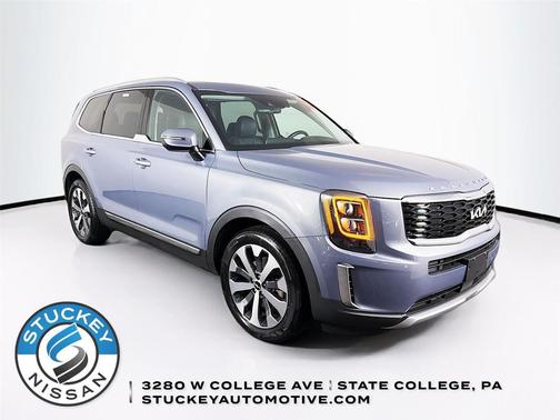 Everlasting Silver 2022 Kia Telluride EX