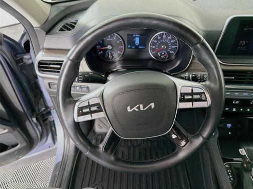 Everlasting Silver 2022 Kia Telluride EX