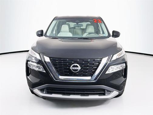Super Black 2023 Nissan Rogue SV