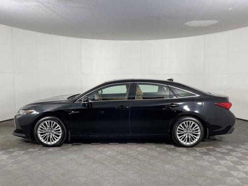 2021 Toyota Avalon Hybrid Limited