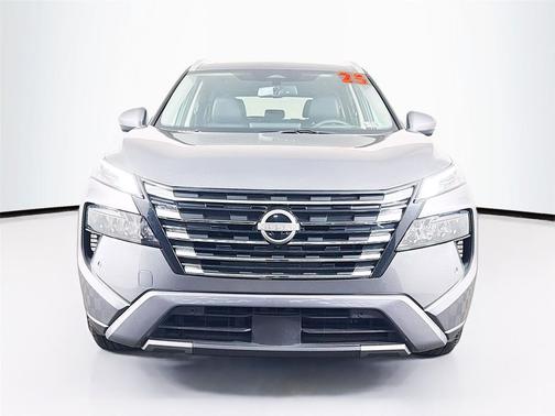 Gun Metallic 2025 Nissan Rogue SL