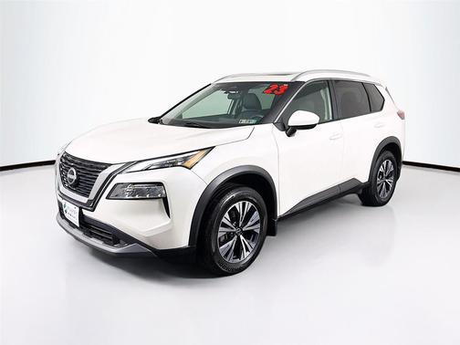 Pearl White Tricoat 2023 Nissan Rogue SV