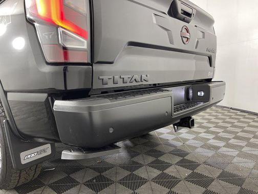 2024 Nissan Titan PRO-4X