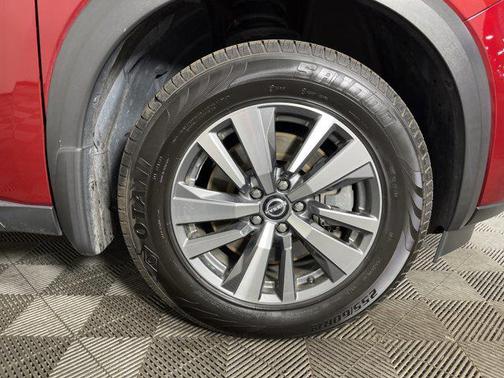 2023 Nissan Pathfinder SL 4WD