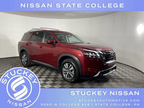 2023 Nissan Pathfinder SL 4WD