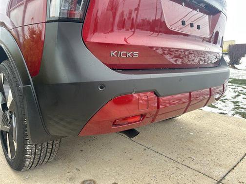 2026 Nissan Kicks SR