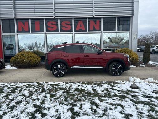 2026 Nissan Kicks SR