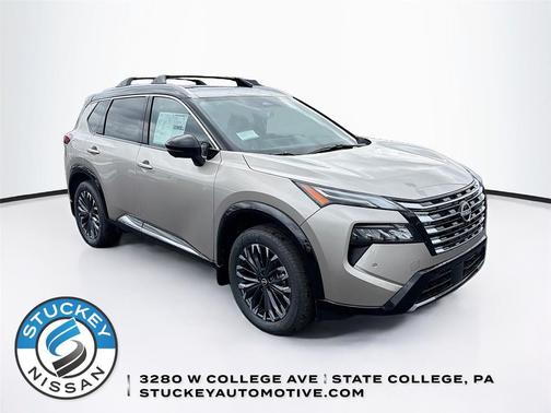 Champagne Silver Metallic/Super Black 2026 Nissan Rogue Platinum