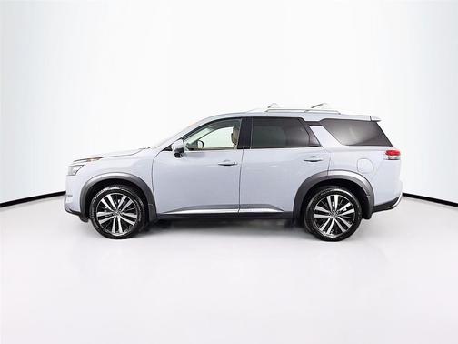 Boulder Gray Pearl 2025 Nissan Pathfinder Platinum 4WD