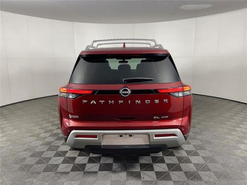 2022 Nissan Pathfinder SL 4WD