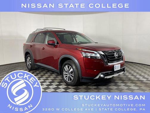 2022 Nissan Pathfinder SL 4WD
