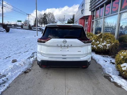 2026 Nissan Rogue SV