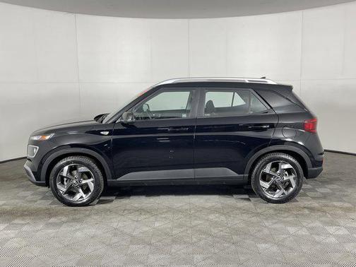 2021 Hyundai VENUE SEL