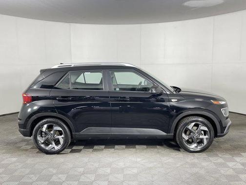 2021 Hyundai VENUE SEL