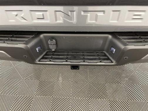 2025 Nissan Frontier SL