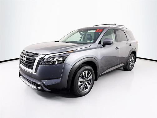 Gun Metallic 2025 Nissan Pathfinder SL 4WD