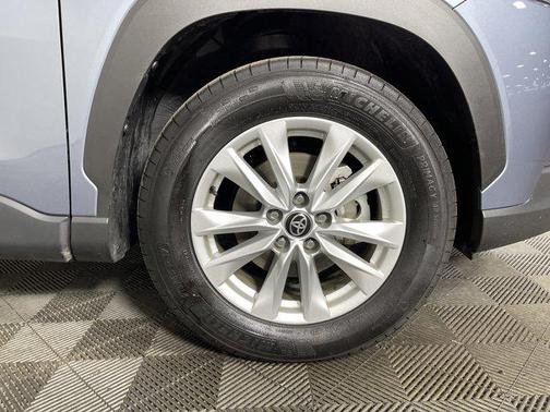 2025 Toyota Corolla Cross LE