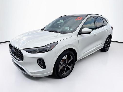 Star White Metallic Tri-Coat 2023 Ford Escape ST-Line Elite