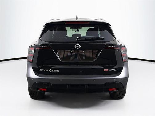 Super Black 2025 Nissan Kicks SR