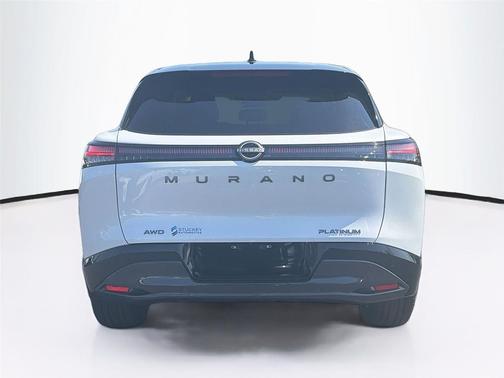Everest White Pearl Tricoat/Super Black 2026 Nissan Murano Platinum