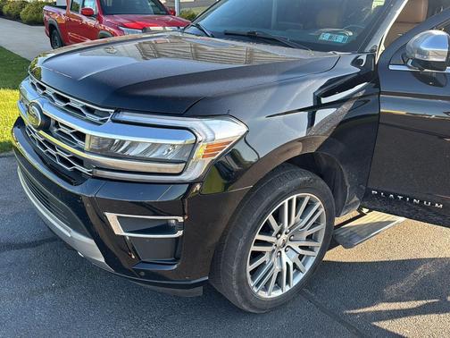 Agate Black 2022 Ford Expedition Max Platinum