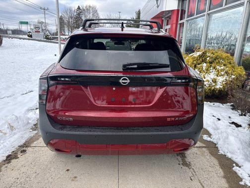 2026 Nissan Kicks SR