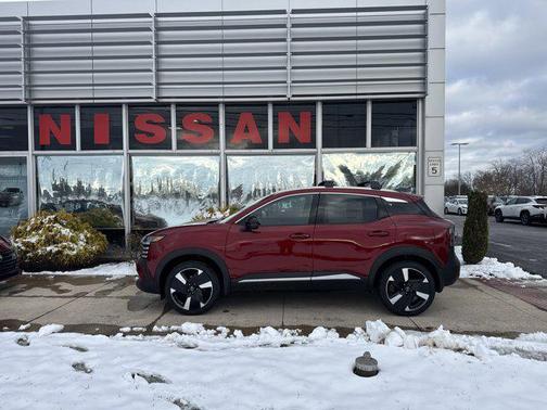 2026 Nissan Kicks SR