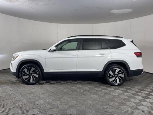 2024 Volkswagen Atlas 2.0T SE w/Technology 4MOTION