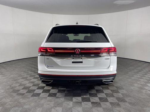 2024 Volkswagen Atlas 2.0T SE w/Technology 4MOTION