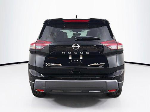 2026 Nissan Rogue SL