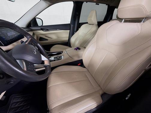 Majestic White 2023 INFINITI QX60 Luxe