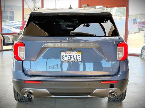Blue 2021 Ford Explorer XLT