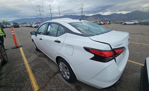 2024 Nissan Versa 1.6 S