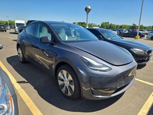 2023 Tesla Model Y Long Range Dual Motor All-Wheel Drive