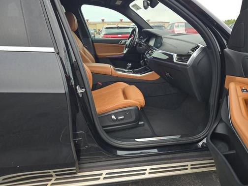 Black Sapphire Metallic 2023 BMW X5 xDrive40i