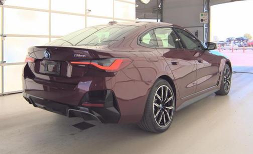 Aventurin Red Metallic 2023 BMW i4 Gran Coupe M50