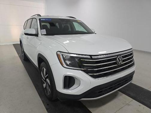 2024 Volkswagen Atlas 2.0T SE w/Technology 4MOTION