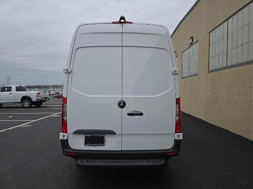 2024 Mercedes-Benz Sprinter 2500 Standard Roof