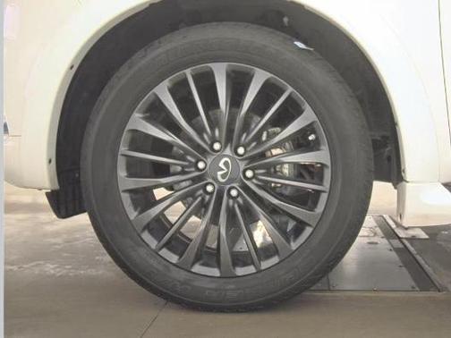 2022 INFINITI QX80 SENSORY AWD