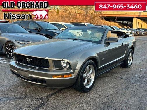 2005 Ford Mustang Deluxe