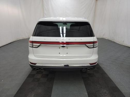 2022 Lincoln Aviator Standard AWD