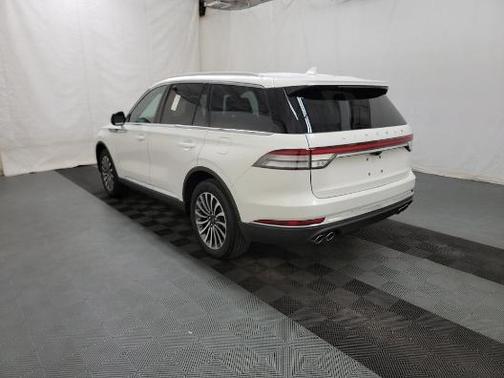 2022 Lincoln Aviator Standard AWD
